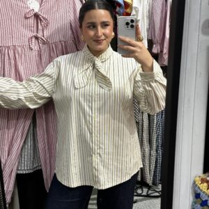 Camisa corbatín