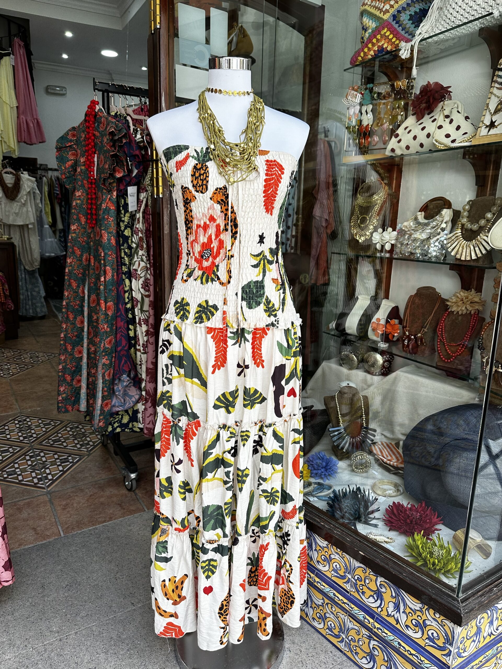 Vestido Indonesia - Imagen 3